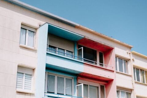 Location meublée : équipements obligatoires et coût